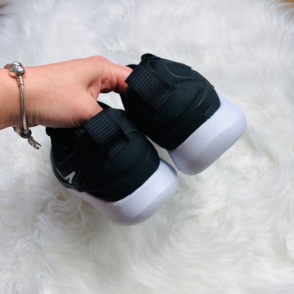 Nike Lunarsolo Womens Running Shoes - Picture 3 of 6